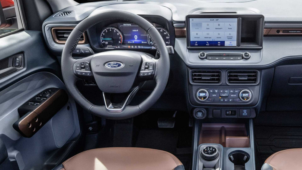 2022 Ford Maverick Cabin